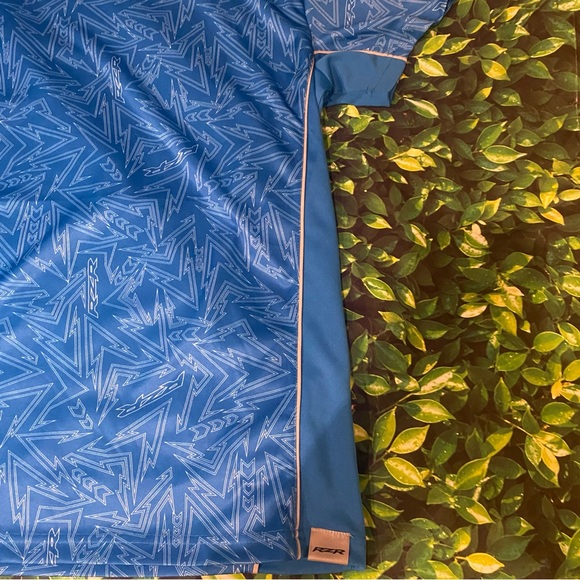 Polaris RZR in Mens XL. Grab this shirt to match that beautiful machine! - Picture 5 of 8